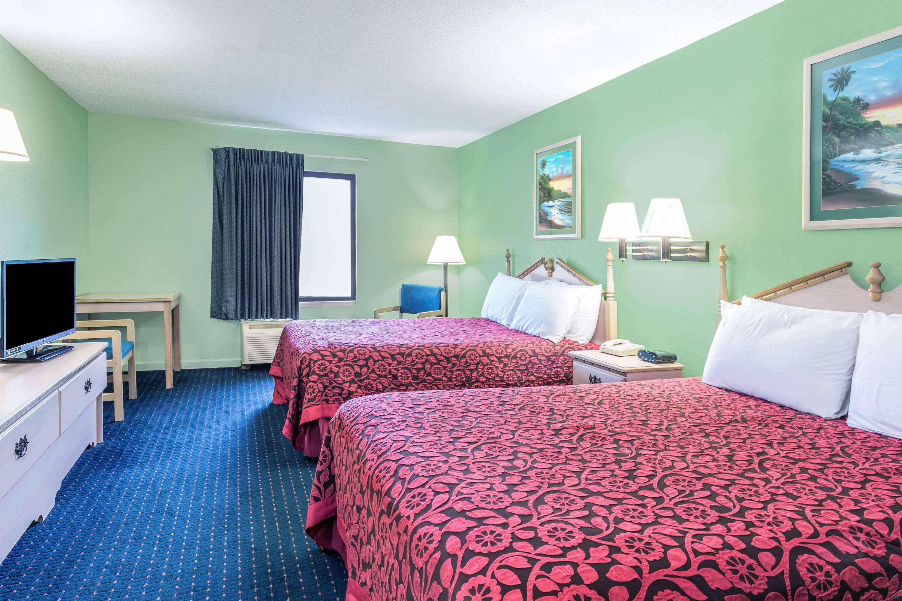 Days Inn By Wyndham Panama City/Callaway Ngoại thất bức ảnh