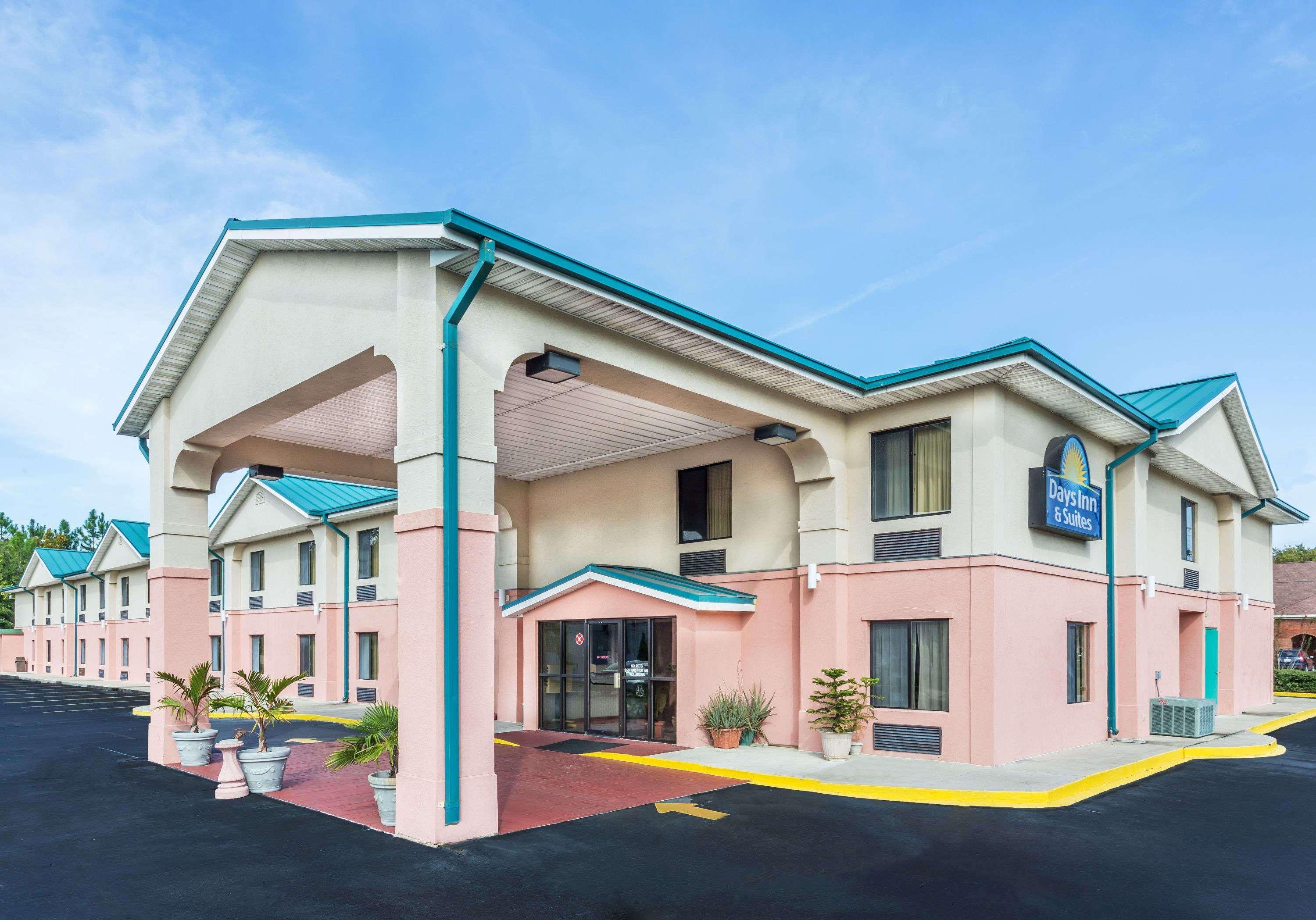 Days Inn By Wyndham Panama City/Callaway Ngoại thất bức ảnh