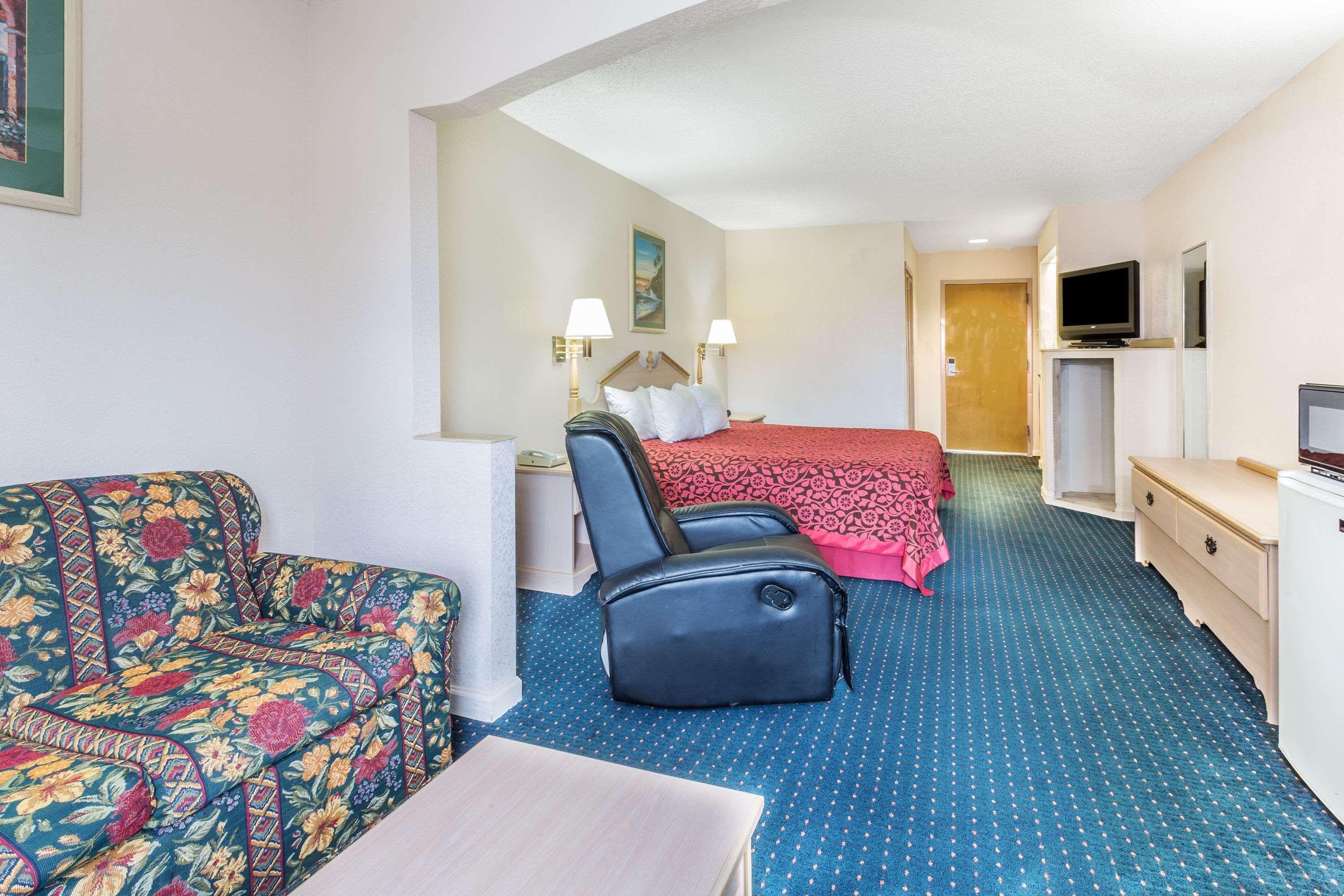 Days Inn By Wyndham Panama City/Callaway Ngoại thất bức ảnh