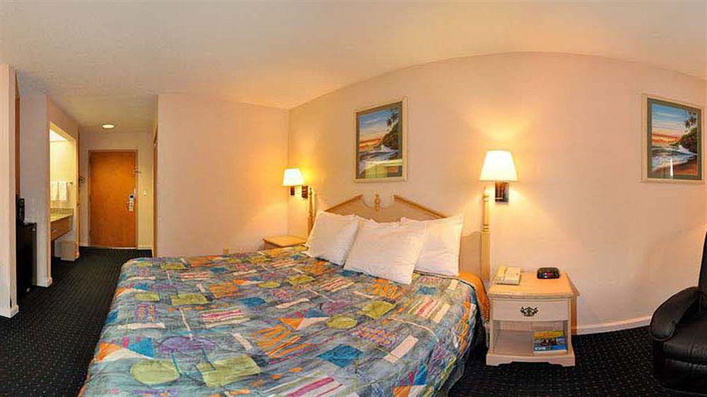 Days Inn By Wyndham Panama City/Callaway Ngoại thất bức ảnh